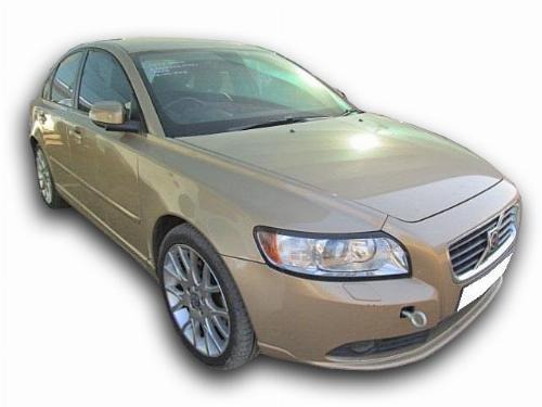 Repossessed VOLVO S40